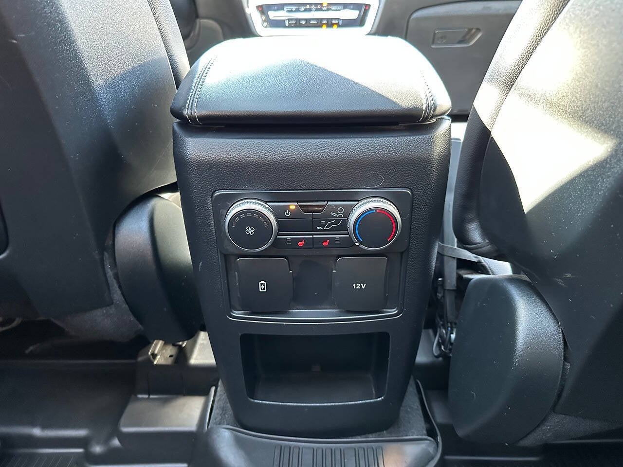 2020 Ford Explorer XLT AWD 4dr SUV