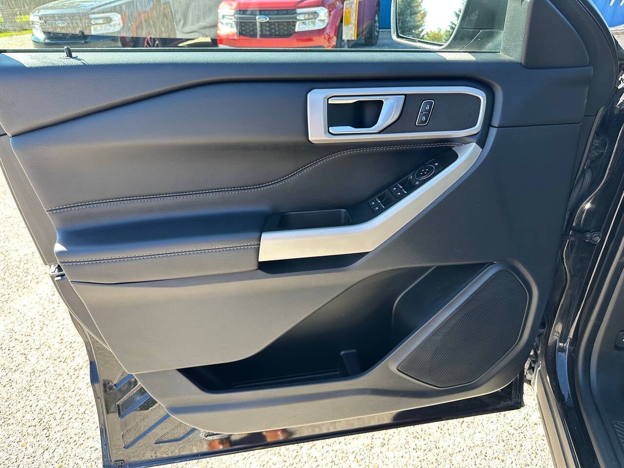 2022 Ford Explorer XLT AWD 4dr SUV