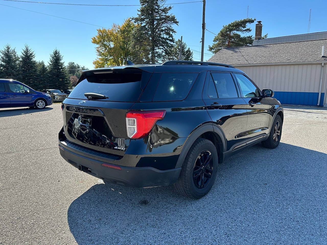 2022 Ford Explorer XLT AWD 4dr SUV