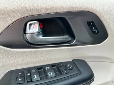 2023 Chrysler Pacifica Touring L 4dr Mini Van