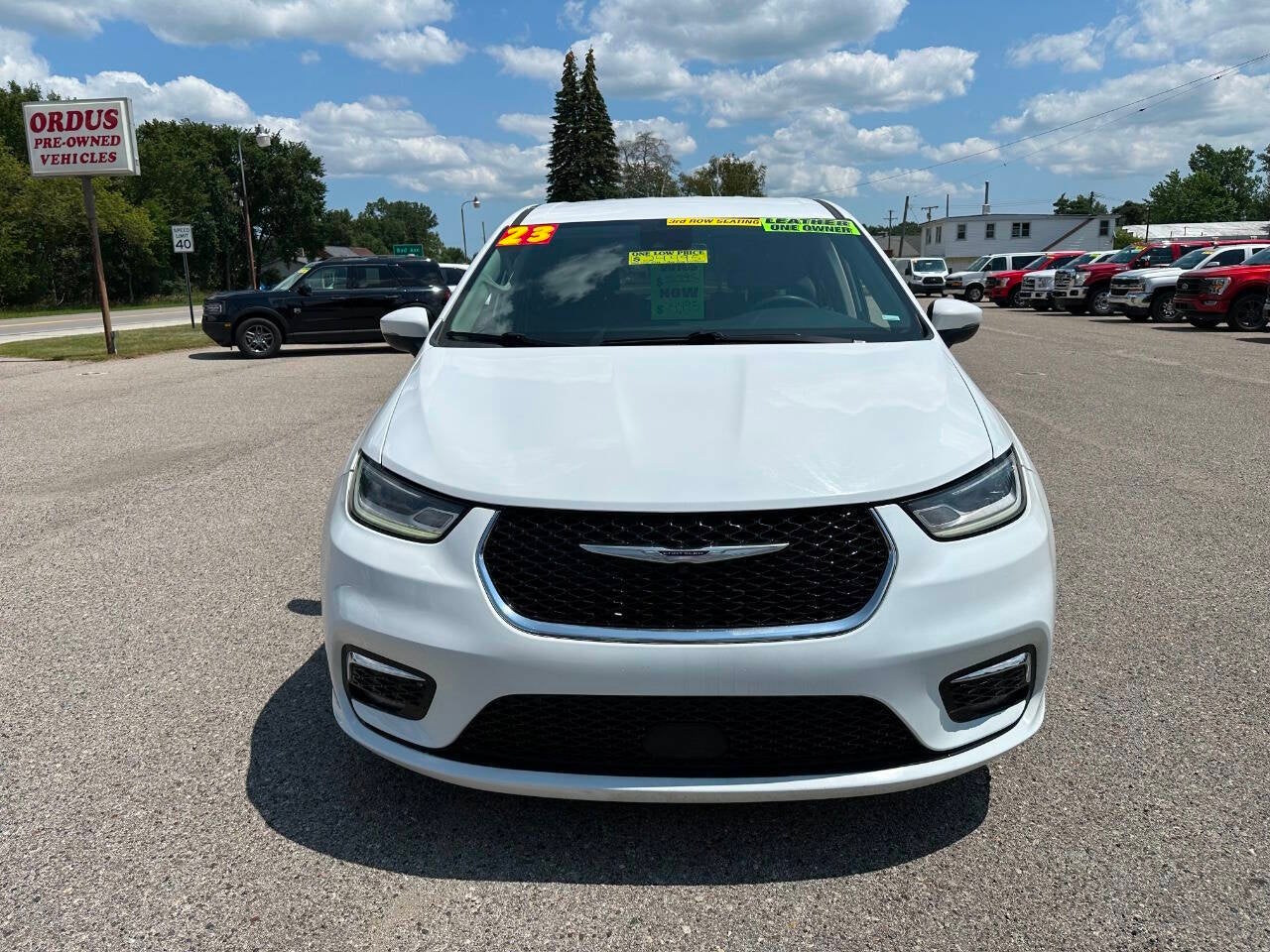 2023 Chrysler Pacifica Touring L 4dr Mini Van