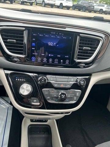 2017 Chrysler Pacifica Touring Plus