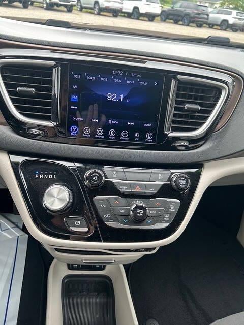 2017 Chrysler Pacifica Touring Plus