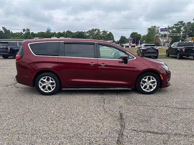 2017 Chrysler Pacifica Touring Plus