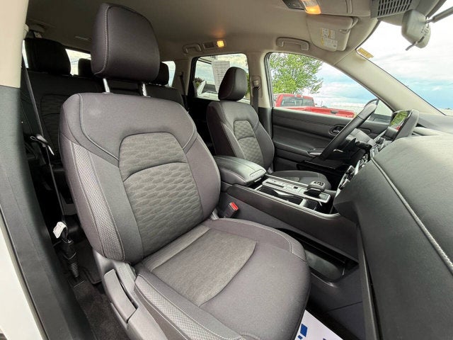 2024 Nissan Pathfinder SV FWD