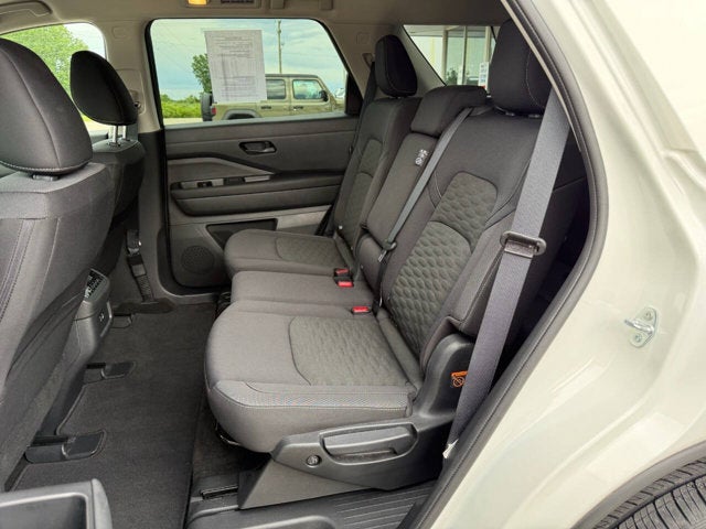 2024 Nissan Pathfinder SV FWD