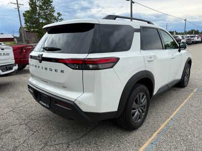 2024 Nissan Pathfinder SV FWD