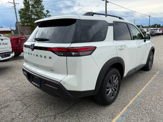 2024 Nissan Pathfinder SV FWD