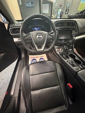 2023 Nissan Maxima SV