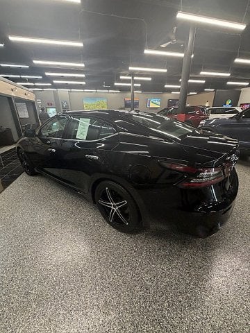 2023 Nissan Maxima SV